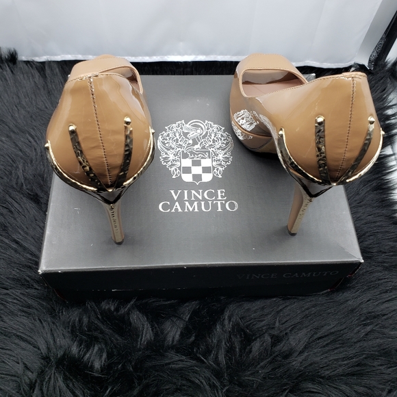 Vince Camuto Luxe Heels - Picture 2 of 6